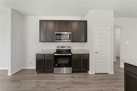 994 Harper Ln, Bryan, TX 77803 photo 8