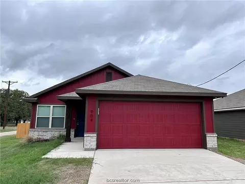 904 3rd St, Somerville, TX 77879