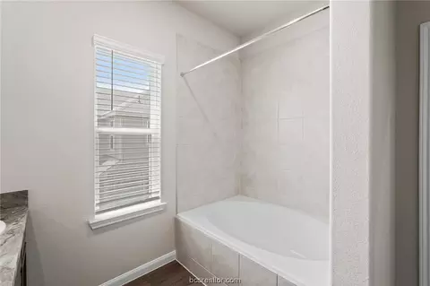 945 Harper Ln, Bryan, TX 77803 photo 11