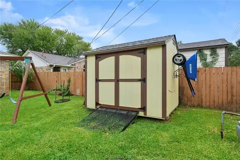 2306 Devonshire St, Bryan, TX 77802 photo 19