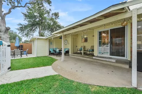 2306 Devonshire St, Bryan, TX 77802 photo 11