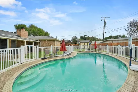 2306 Devonshire St, Bryan, TX 77802 photo 23