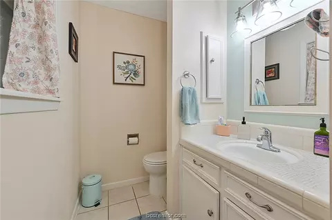 2306 Devonshire St, Bryan, TX 77802 photo 16