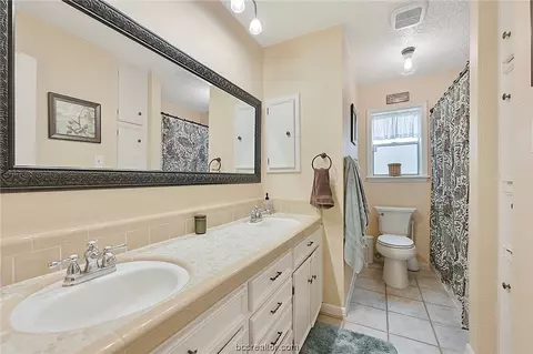 2306 Devonshire St, Bryan, TX 77802 photo 10