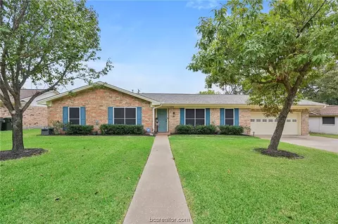 2306 Devonshire St, Bryan, TX 77802