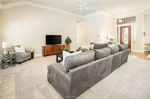 9 Raven Dr, Bryan, TX 77808 photo 6