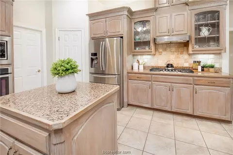 9 Raven Dr, Bryan, TX 77808 photo 9
