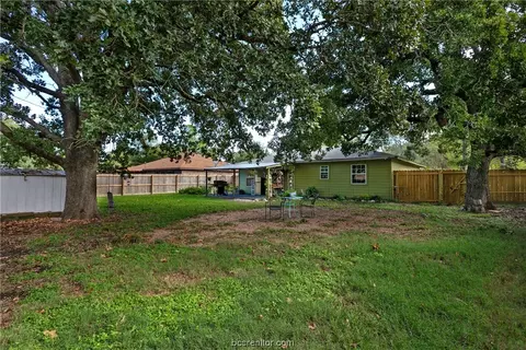 3901 Sioux Cir, Bryan, TX 77802 photo 20