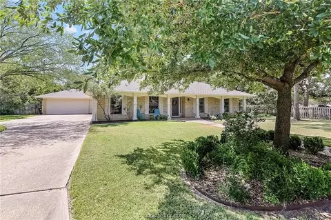 1014 Guadalupe Dr, College Station, TX 77840