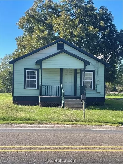 208 N Commerce St, Bremond, TX 76629