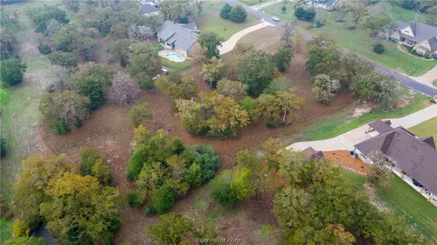 10188 Hampton Ct, Iola, TX 77861 photo 11