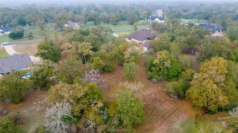 10188 Hampton Ct, Iola, TX 77861 photo 13
