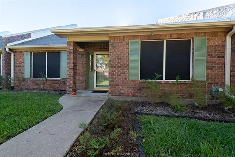 1520 Bennett St, Bryan, TX 77802