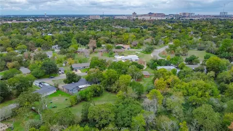 816 Tanglewood Dr, Bryan, TX 77802 photo 29