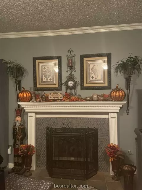 816 Tanglewood Dr, Bryan, TX 77802 photo 5