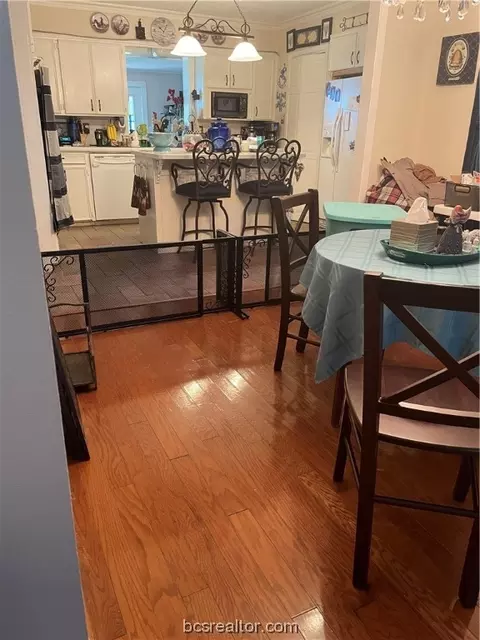 816 Tanglewood Dr, Bryan, TX 77802 photo 11