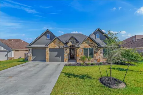 3216 Glencairn Ct, Bryan, TX 77808