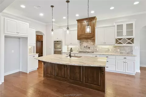 3309 Covington Ct, Bryan, TX 77808 photo 9
