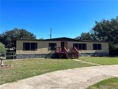 3700 Iverson Dr, Bryan, TX 77803