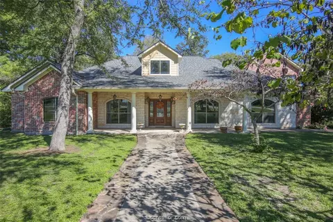 48 Canyon Run Blvd, Huntsville, TX 77320