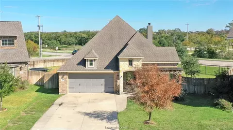 4215 Muncaster Ln, College Station, TX 77845
