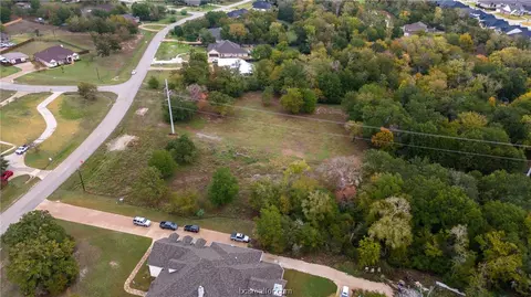 3908 Austins Estates Dr, Bryan, TX 77808 photo 5
