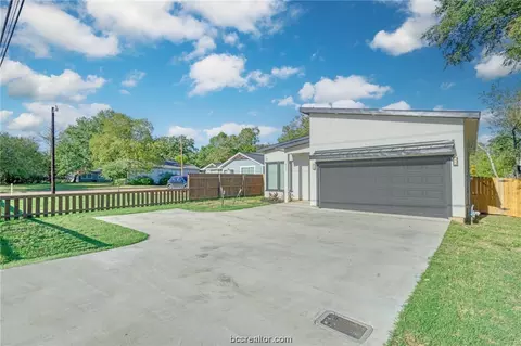 4209 Texas Ave N, Bryan, TX 77803