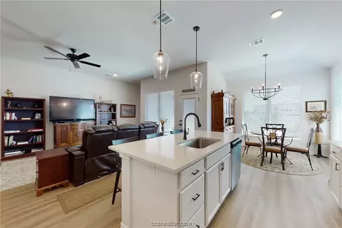 3196 Brady Ct, Bryan, TX 77808 photo 9