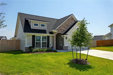 3196 Brady Ct, Bryan, TX 77808 photo 2