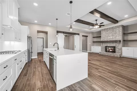 3027 Teller Dr, Bryan, TX 77808 photo 7