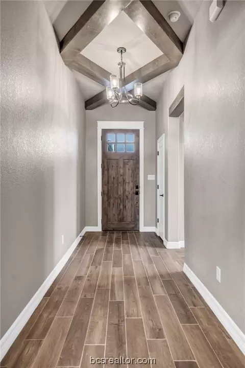 3027 Teller Dr, Bryan, TX 77808 photo 2