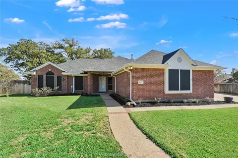 6204 Kingston, Bryan, TX 77802