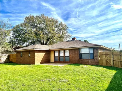 812 Blanco Ln, Bryan, TX 77801 photo 13