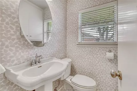 2602 Morris Ln, Bryan, TX 77802 photo 6