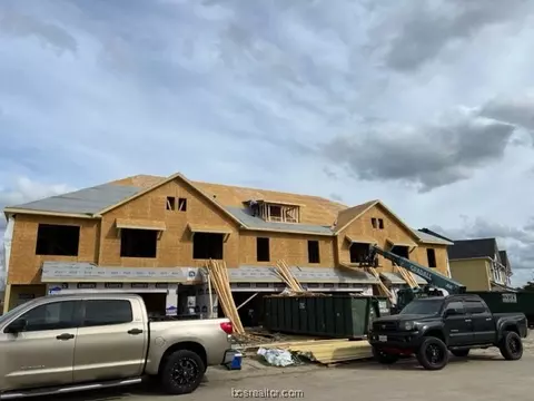 1425 Ailin Dr, College Station, TX 77845