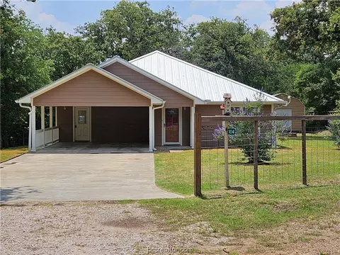 104 Bramble Wood Cir, Somerville, TX 77879