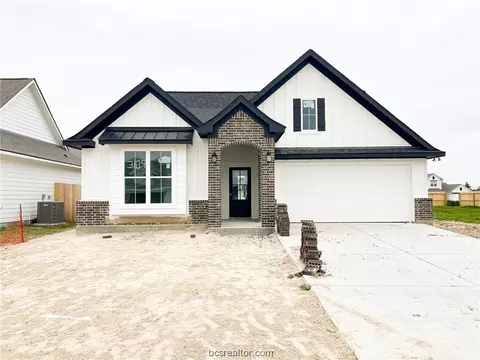 3109 Margaret Rudder Pkwy, Bryan, TX 77808