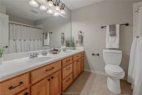 6105 Canterbury Dr, Bryan, TX 77802 photo 19