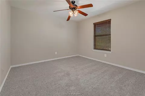 6105 Canterbury Dr, Bryan, TX 77802 photo 17
