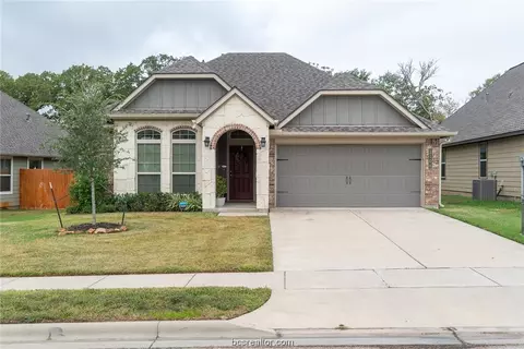 2106 Polmont Dr, Bryan, TX 77807