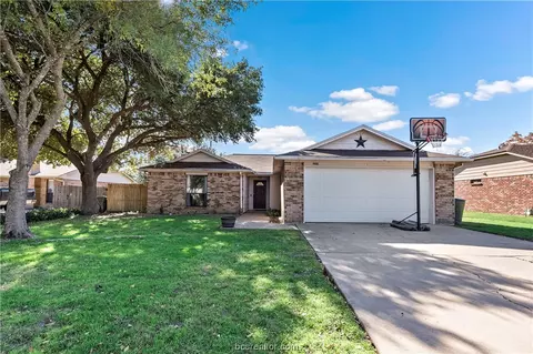 4418 Kirkwood Dr, Bryan, TX 77802