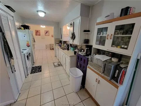 417 Leslie Dr, Bryan, TX 77802 photo 6