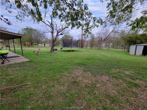 417 Leslie Dr, Bryan, TX 77802 photo 16