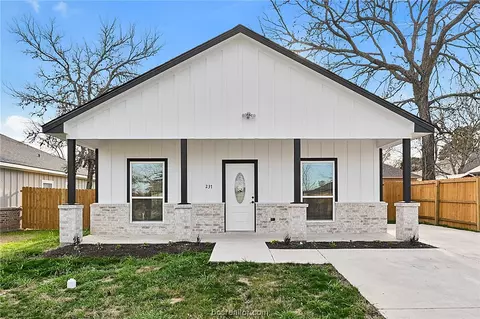 237 Peach, Bryan, TX 77803