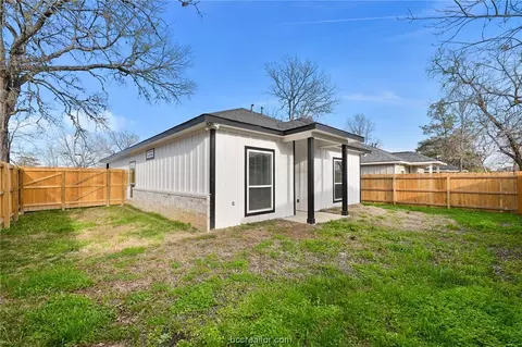 237 Peach, Bryan, TX 77803 photo 17
