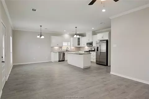 237 Peach, Bryan, TX 77803 photo 7