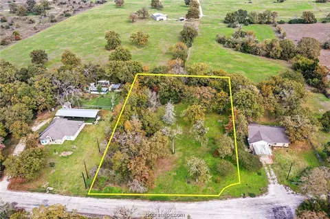 8613 Scasta Rd, Bryan, TX 77808