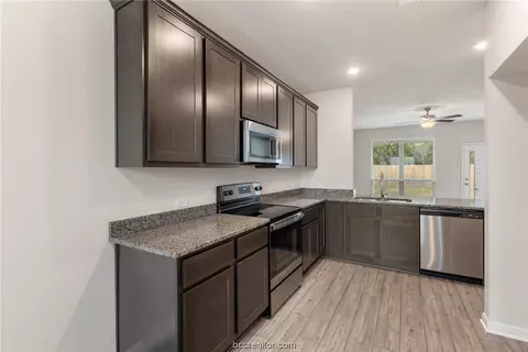 1920 Chief St, Bryan, TX 77807 photo 10