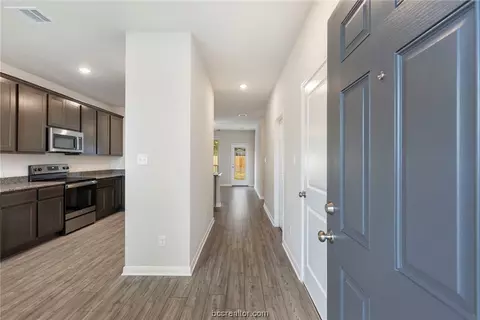 1920 Chief St, Bryan, TX 77807 photo 5