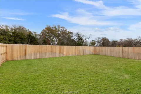 1920 Chief St, Bryan, TX 77807 photo 35